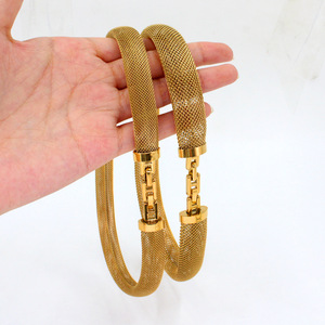 Ensemble de bijoux hip-hop unique, style minimaliste européen et américain, en acier inoxydable titane, avec bracelet et collier à mailles entrelacées - Product Image 4