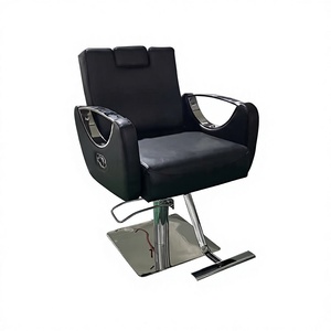 Poltrona da Parrucchiere Idraulica Pieghevole Nera di Lusso con Design Tradizionale in Pelle PU, Poggiapiedi Doppio Uso per Salone - Product Image 6