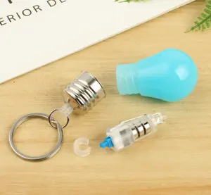 Porte-clés en forme d'ampoule Led Offres Spéciales, porte-clés en acrylique personnalisé