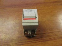 Protecteur de circuit 2p, 5a, Cat #   Cp32fm/5 ... Vv-134 Ensemble complet d'accessoires PLC industriels : capteurs / contacteurs / relais