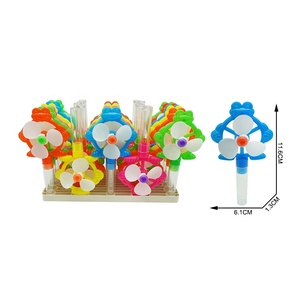 Jouets de bonbons vides pour 2g Tube de bonbons Distributeur de conteneurs sucrés Grenouille Ventilateur <span class=keywords><strong>Moulin</strong></span> <span class=keywords><strong>à</strong></span> <span class=keywords><strong>vent</strong></span> Jouet - Product Image 1