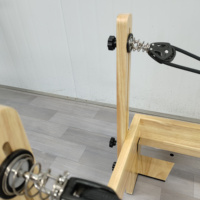 Sistema de Entrenamiento Todo en Uno para el Hogar, Reformer de Pilates con Marco de Roble, Cuero de Poliuretano, Espuma de Alta Densidad y Capacidades de Yoga.