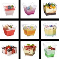 Boîte alimentaire carrée transparente jetable en PET écologique pour sushi, hamburger, salade