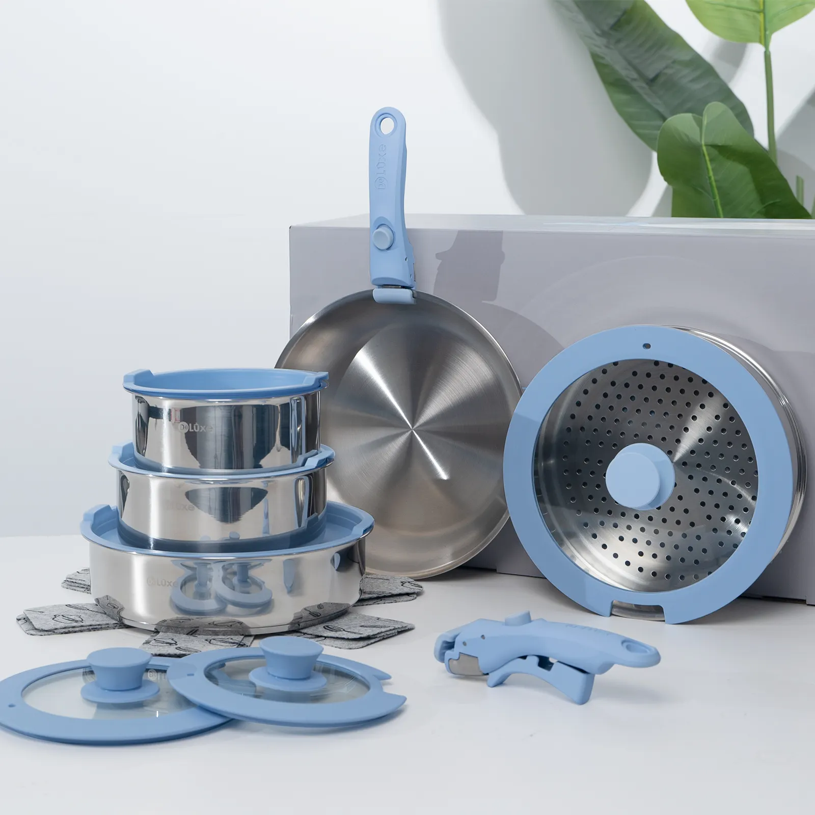 Blue detachable handle pots and pans with removable handle cookware set