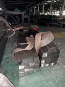 Batang Logam Persegi Cold Drawn 1045 Kekuatan Tinggi untuk Rangka Mesin - Product Image 3