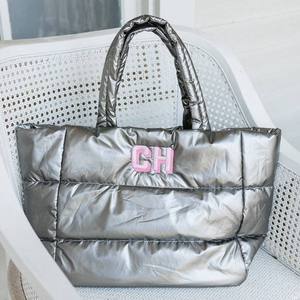 กระเป๋าสะพายไหล่บุนวมสำหรับผู้หญิงทำจากผ้านุ่มใส่โลโก้ได้ตามต้องการ - Product Image 5