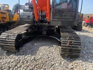 Excavatrice sur chenilles Hitachi ZX200-5G 20T de seconde main de haute qualité approuvée CE/EPA Digger de fabrication japonaise pour les espaces restreints et l'aménagement paysager - Product Image 5