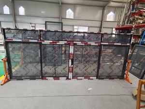 Solárium de Aluminio 6063-T6 Personalizado, Estilo Invernadero para Exteriores con Vidrio Templado, Moderno en Negro - Product Image 4