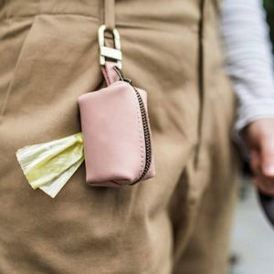 Distributeur de sacs à déjections canines en cuir PU avec fermeture éclair et mousqueton pour l'extérieur, organisateur de sacs à déchets pour animaux de compagnie - Product Image 2