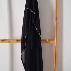 2025 Latets bufanda negra con borde de cuentas doradas Hijabs de gasa de alta calidad chal largo turbante de mujer 180*70cm Hijbs de gasa musulmana - Product Image 4