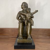Sculpture de femme assise avec enfant en bronze de style Botero pour la décoration de la maison et du bureau