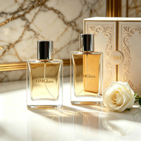 Vente en gros de flacons de parfum en verre rectangulaires de 50 ml/100 ml, couvercles en plastique, étiquettes personnalisables, emballage en boîte cadeau givrée
