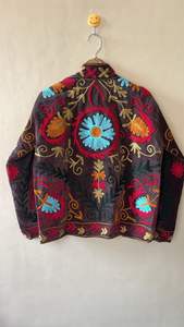 Chaqueta Universitaria Bordada a Mano con Motivos Geométricos, Prenda Exterior de Algodón Transpirable Hecha a Mano para Moda Boutique - Product Image 5