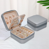 Boîte à bijoux de voyage personnalisée en gros de haute qualité, étui à bijoux tendance avec logo personnalisé, boîte de rangement colorée pour bijoux