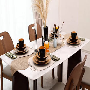 Ensemble de vaisselle en céramique motif pierre brun foncé, comprenant assiettes, tasses à café et couverts - Product Image 3