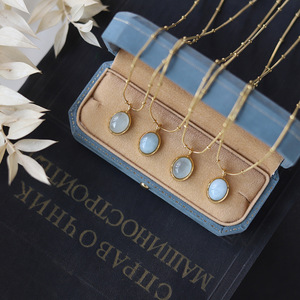 Collana <span class=keywords><strong>con</strong></span> Pendente Ovale <span class=keywords><strong>in</strong></span> Opale Blu per Donne, Catena <span class=keywords><strong>in</strong></span> Acciaio Inossidabile 316L, Placcata <span class=keywords><strong>in</strong></span> <span class=keywords><strong>Oro</strong></span> 18K <span class=keywords><strong>con</strong></span> Rivestimento E-coating Vintage - Product Image 2