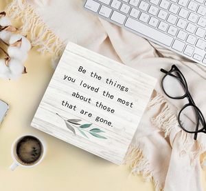 SRADMO Scatola Commemorativa in Legno Massello con Scritta 'Be the Things You Loved Most Those Are Gone', Rustica, Autoportante, per Ufficio e Scrivania - Product Image 5