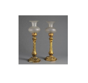 เชิงเทียนทองเหลืองแบบคลาสสิกพร้อมปล่องไฟแก้วสั่งทำได้ - Product Image 1