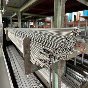Barres rondes en acier inoxydable EN 1.4301 1.4404 304 316 Fournisseur Vente en gros - Product Image 5