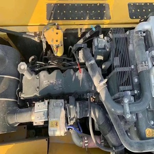 Pelle sur chenilles Komatsu d'occasion pc240 22 tonnes - Product Image 4