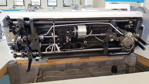 <span class=keywords><strong>Machine</strong></span> <span class=keywords><strong>à</strong></span> <span class=keywords><strong>coudre</strong></span> plate <span class=keywords><strong>à</strong></span> triple <span class=keywords><strong>transport</strong></span> Jack 2060G d'occasion, couture de sacs imperméables et de tentes - Product Image 3