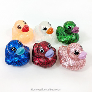 Juguetes de baño de pato con purpurina de goma promocionales al por mayor juguete flotante de baño de pato de goma suave para niños - Product Image 5