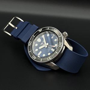 Correas de <span class=keywords><strong>reloj</strong></span> de una pieza de color Amarillo Blanco personalizado al por mayor 20/21/22mm correas de <span class=keywords><strong>reloj</strong></span> de goma FKM de paso único gris de lujo - Product Image 6