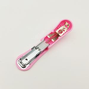 Alta calidad bajo <span class=keywords><strong>precio</strong></span> kawaii mini 12 hojas No.10 papelería de oficina <span class=keywords><strong>grapadora</strong></span> de plástico encuadernación de <span class=keywords><strong>libros</strong></span> <span class=keywords><strong>grapadora</strong></span> pequeña <span class=keywords><strong>para</strong></span> promoción - Product Image 5