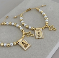 Bracelet artisanal religieux catholique plaqué or avec breloques Vierge Marie de Guadalupe et Jésus
