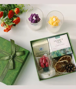 Bougie parfumée à la rose en forme de tulipe, faite à la main, écologique, en cire de soja, avec pot en verre - Product Image 5
