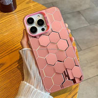 Coque de téléphone antichoc durable en TPU avec motif géométrique 3D nid d'abeille estampé à chaud, impression couleur sur la coque arrière pour