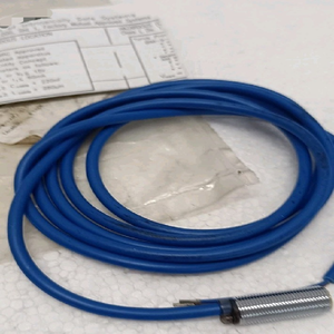 Nouveau lot de <span class=keywords><strong>2</strong></span> capteurs inductifs Bi2-g12-y1x 40100, livraison gratuite, contrôleur PLC programmable automatisé - Product Image 1