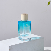 Flacon de parfum de luxe personnalisé avec logo, 30ml 50ml 100ml, en verre, de haute qualité, OEM, vide, rechargeable, avec pompe pulvérisatrice et bouchon, emballage en gros