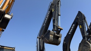 24 ton excavator <b>Second</b> <b>Hand</b> Large Excavator Good Condition Used EC240 Excavator for Sale Original Machine - Product Image 5