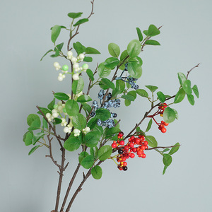 Arreglo Floral de Bayas Artificiales Ruilisi, Flor de Seda con Hojas para Decoración Navideña del Hogar y Hoteles - Product Image 4