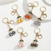 Porte-clés en strass et cristal, breloque de sac en forme de ballon de sport (basketball, football, baseball) pour sac à main, sac à dos, cadeau