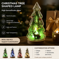 Lampe de Noël en verre en forme de sapin, lumière LED, base en bois, fournisseur de marque privée, ODM, mini-scène, décoration cadeau, ensemble en borosilicate