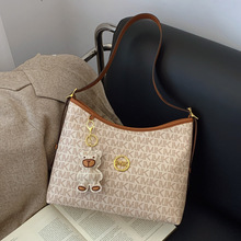<span class=keywords><strong>Sac</strong></span> fourre-tout <span class=keywords><strong>de</strong></span> luxe en cuir PU grande capacité, étanche, à fermeture éclair, élégant et polyvalent, porté main, épaule ou croisé, idéal pour les voyages féminins - Product Image 3