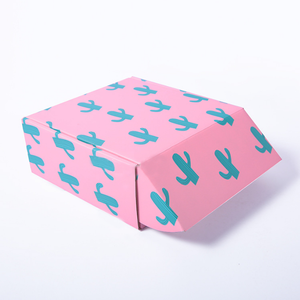 Boîte d'emballage en papier de chapeau avec logo personnalisé Cadeau rigide noir à rabat magnétique - Product Image 5