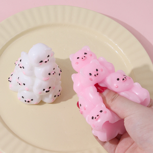 Torre de cerditos antiestrés, juguete de apretar con diseño de mascota adorable, corazón de niña adorable y cerdito adorable, herramienta de alta belleza para aliviar el estrés - Product Image 1