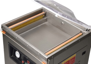 Machine de <span class=keywords><strong>mise</strong></span> <span class=keywords><strong>sous</strong></span> <span class=keywords><strong>vide</strong></span> industrielle semi-automatique en acier inoxydable électrique DZ-500 pour l'emballage des aliments et des textiles avec des sacs en papier et en bois - Product Image 6