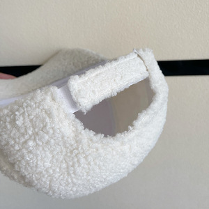 Commercio all'ingrosso orsacchiotto di lana Roll lettera C eleganti cappelli invernali per le donne con fodera in pile caldo - Product Image 4