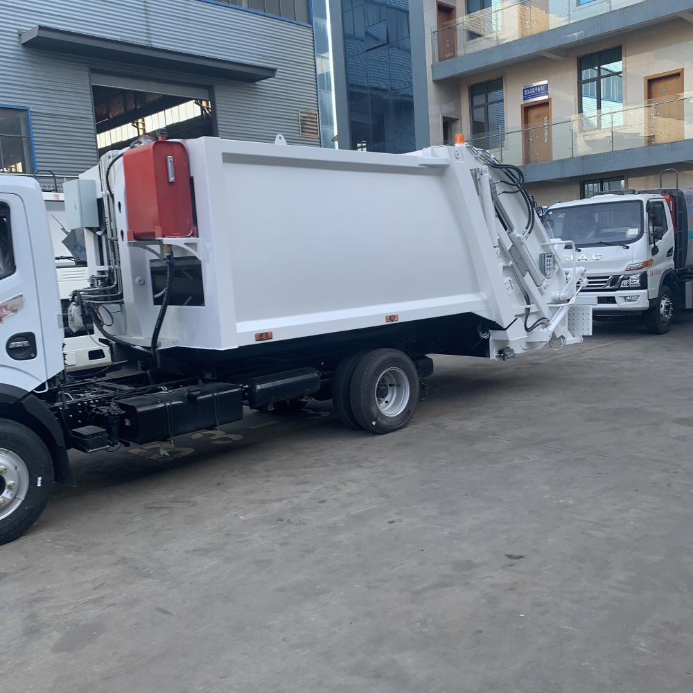 China Famous Brand Rear Loader 5m3 Compactor Garbage Truck Used for Municipal Cleaning