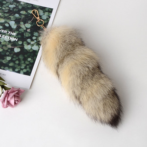 Porte-clés en fourrure de renard véritable, queue de loup, pompon en fourrure, magnifique accessoire, 40 cm, pour femmes, cadeaux, vente chaude en usine - Product Image 3