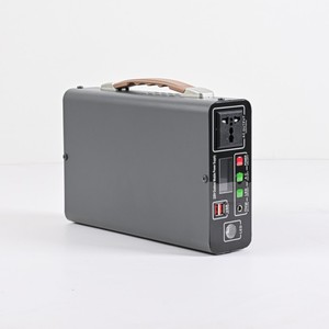 Estación de Energía Portátil 220V 300W, Gran Capacidad y Práctica, para Viajes en Auto, Camping y Situaciones de Emergencia - Product Image 4