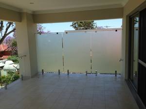 Robinet en acier inoxydable 316 de grande qualité pour les gardes en verre trempé - Product Image 3