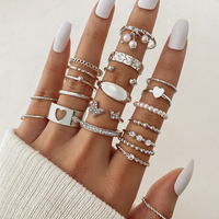 Bague de phalange haut de gamme pour femme, style mixte, en pierre naturelle, perle et diamant, avec papillon noir électroplaqué, lot de 23 pièces