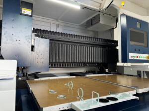 <span class=keywords><strong>Macchina</strong></span> da Taglio Laser a Picosecondi in Fibra di Nuova Generazione a Doppio Letto per Taglio di Lamiere e <span class=keywords><strong>Vetro</strong></span> - Product Image 5