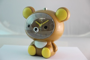 Gấu sắc nét phim hoạt hình âm nhạc đồng hồ báo thức với ánh sáng cảm ứng - Product Image 4