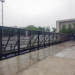 גדר רכבת קלה ואמינה עם פוסטים עמידים להגדיר מהיר לאירועים עיצוב מודרני המתמקד בטיחות - Product Image 5